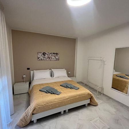 A Casa Di Chiara Apartment Lecce Ngoại thất bức ảnh