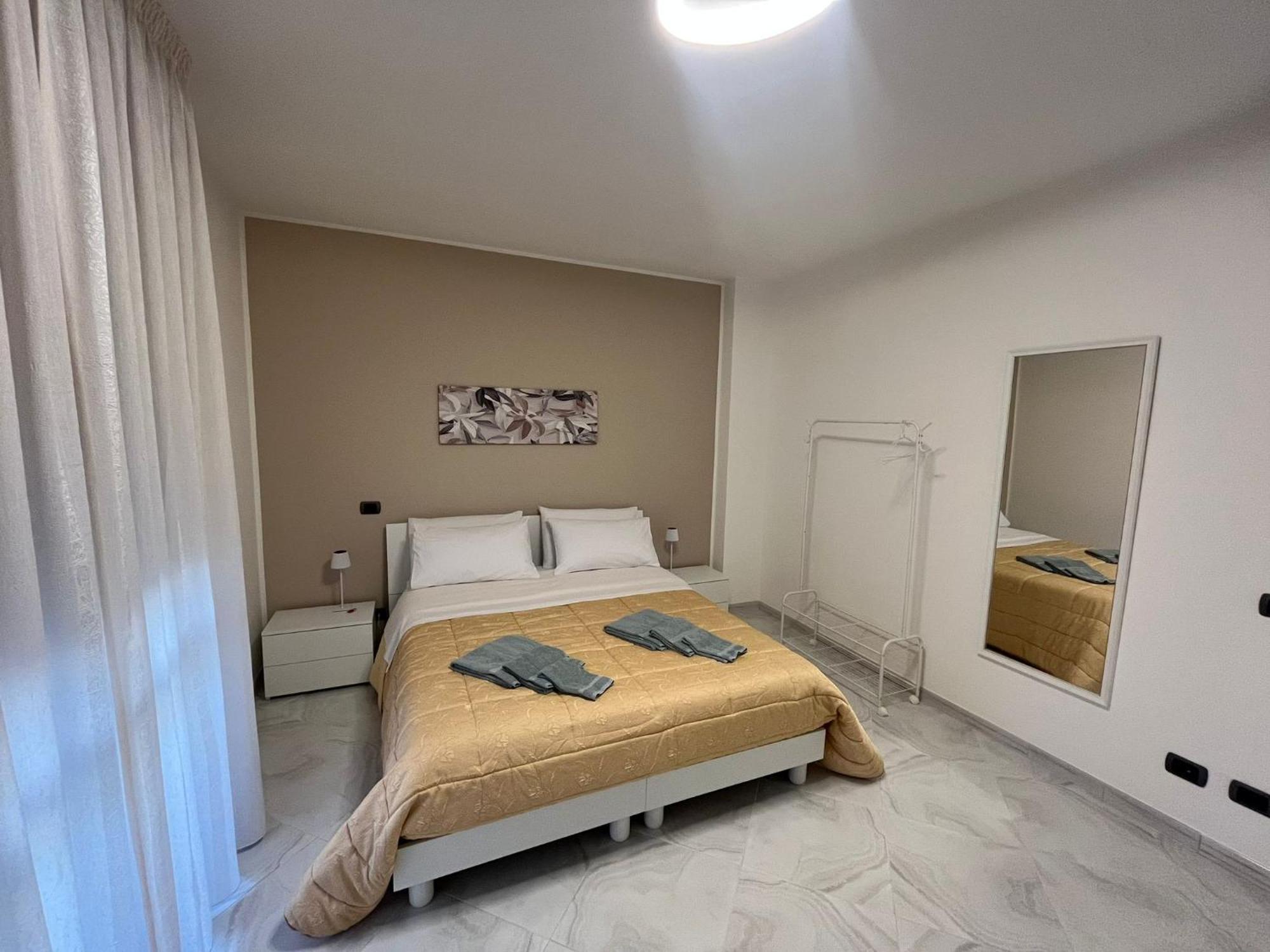 A Casa Di Chiara Apartment Lecce Ngoại thất bức ảnh